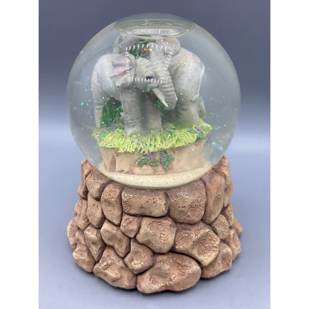 Vtg Born Free Elephant Snow Globe Musical Water Ball‎ Glitter Shaker Decor